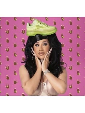 Cardi B x Reeboks sz 6